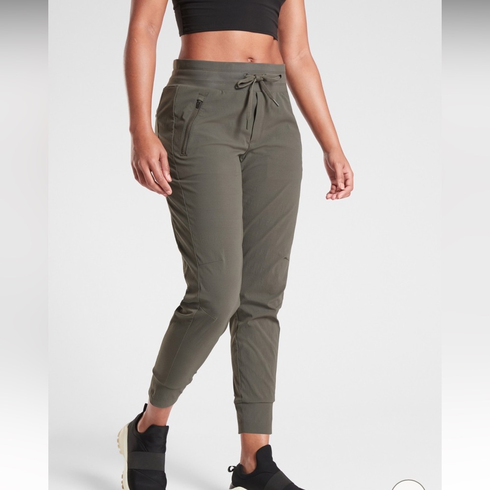 ATHLETA Trekkie North Jogger Pants